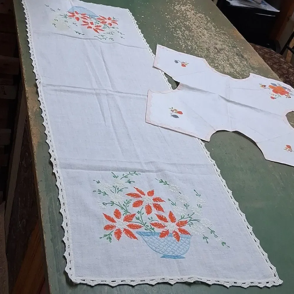Beautiful wild flower bouquet embroidered on tatted lace  runner & Unique Floral